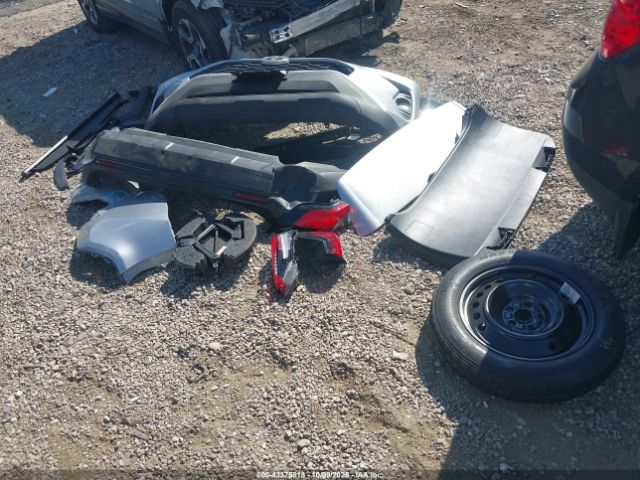 Toyota RAV4 Xle Image 3