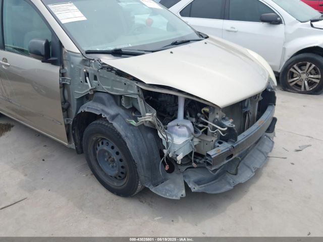 Toyota Sienna Le Image 6