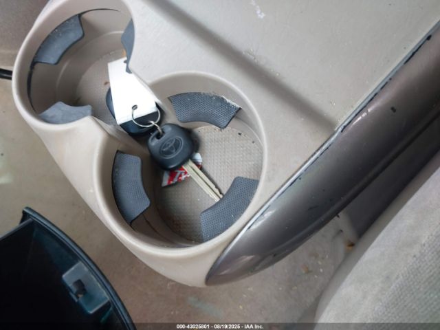 Toyota Sienna Le Image 15