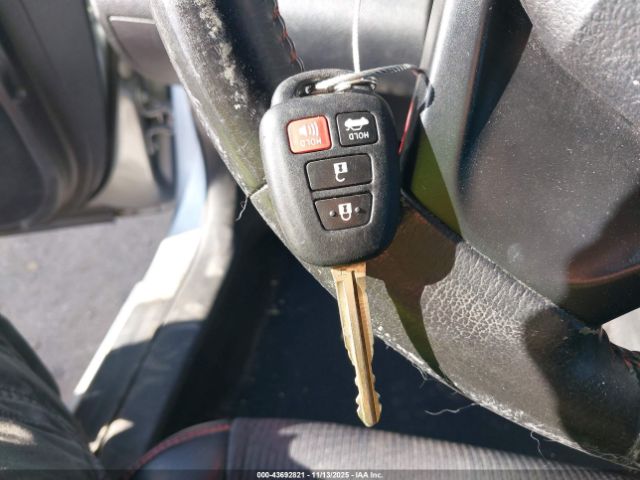 Toyota Camry Se Image 5