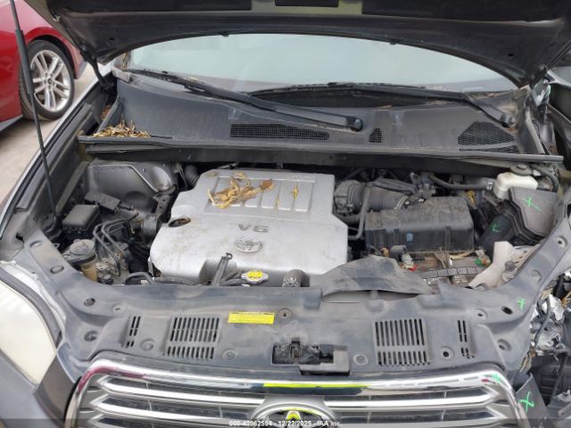 Toyota Highlander Limited V6 Image 2