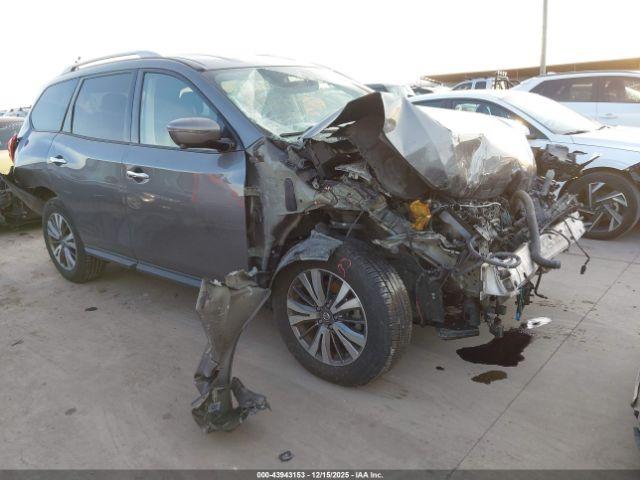  Salvage Nissan Pathfinder