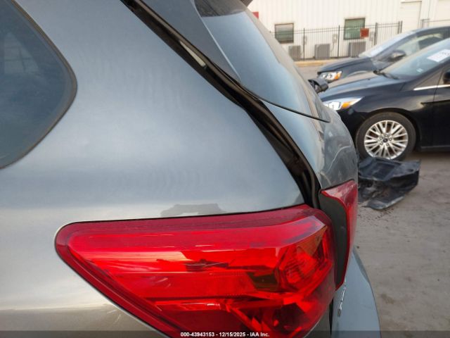 Nissan Pathfinder Sl Image 14