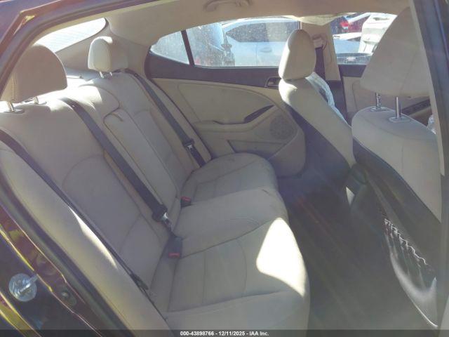 Kia Optima Lx Image 9