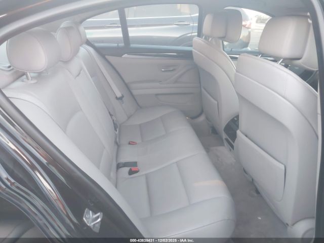 BMW 5 Series Image 10