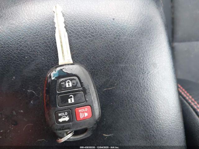 Toyota Camry Se Image 7