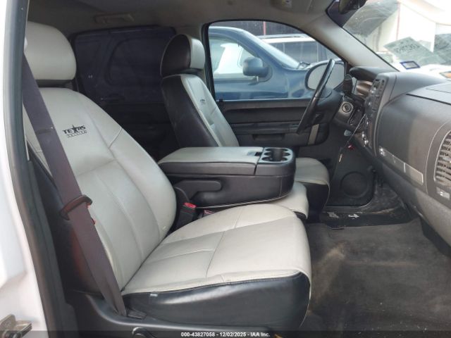 Chevrolet Silverado 1500 Lt Image 11