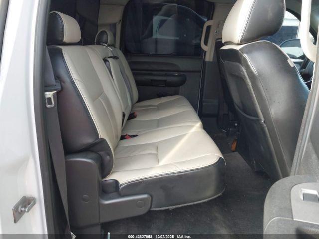 Chevrolet Silverado 1500 Lt Image 15