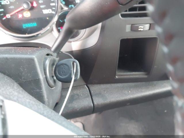 Chevrolet Silverado 1500 Lt Image 3