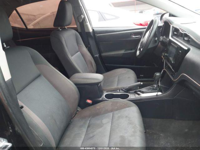 Toyota Corolla Le Image 13