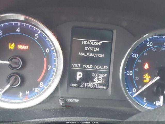 Toyota Corolla Le Image 5