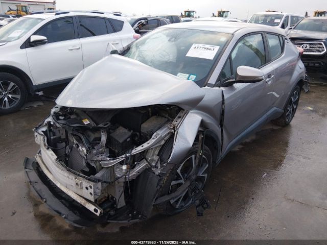 Toyota C-HR Xle Image 2