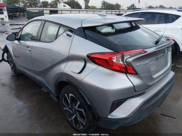 Toyota C-HR Xle Image 15