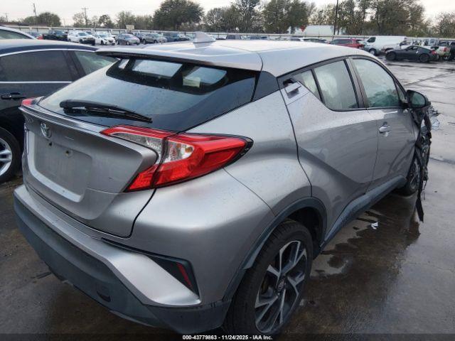 Toyota C-HR Xle Image 3