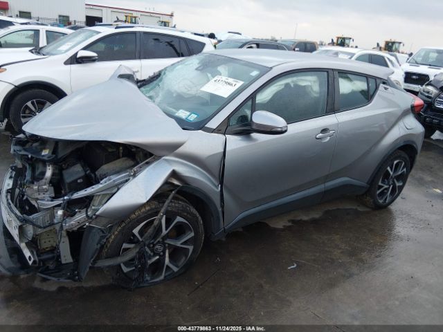 Toyota C-HR Xle Image 10
