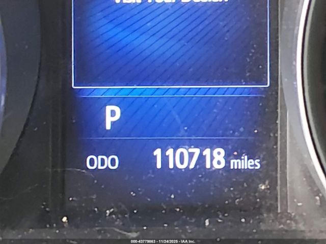 Toyota C-HR Xle Image 11