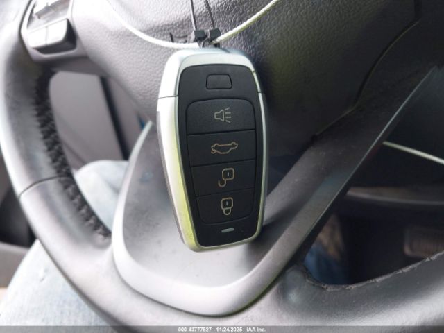 Hyundai KONA Limited Image 11