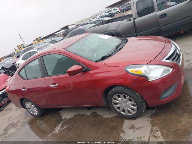 Nissan Versa Image 2