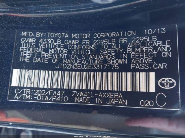 Toyota Prius v Two Image 8