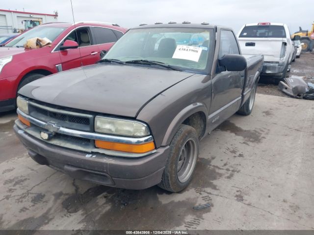 Chevrolet S-10 Ls Image 2