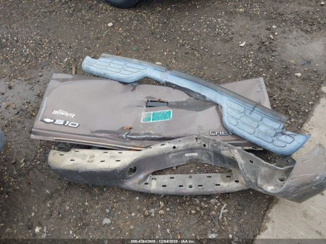 Chevrolet S-10 Ls Image 11