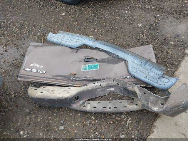 Chevrolet S-10 Ls Image 11