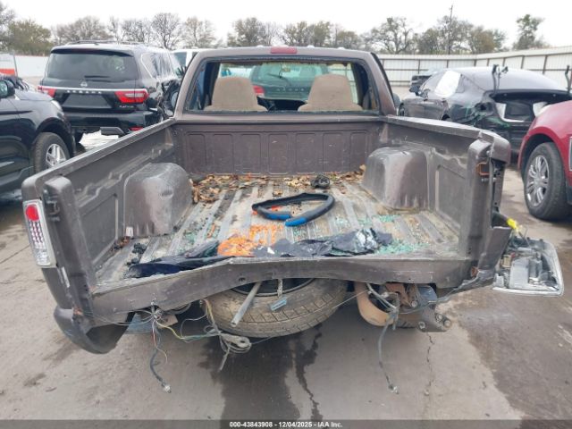 Chevrolet S-10 Ls Image 13