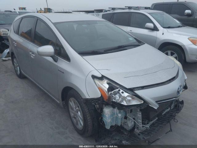  Salvage Toyota Prius v