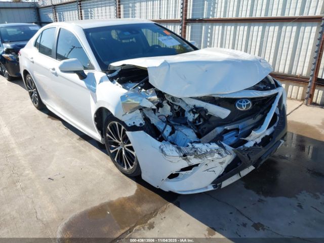 Toyota Camry Se Image 1