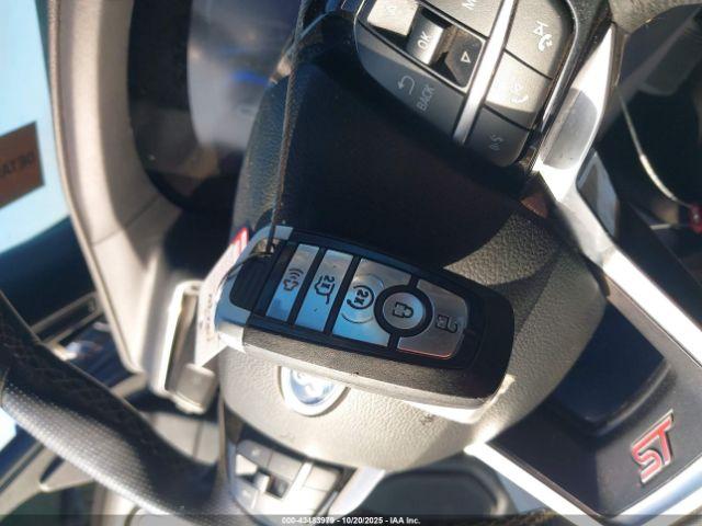 Ford Explorer St Image 6