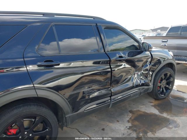 Ford Explorer St Image 2