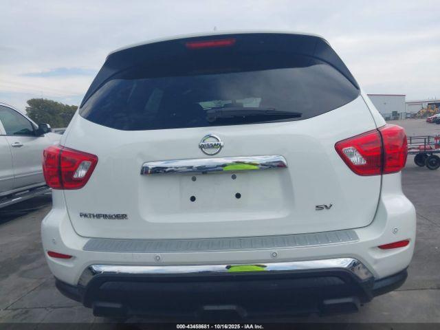 Nissan Pathfinder Sv 2wd Image 17