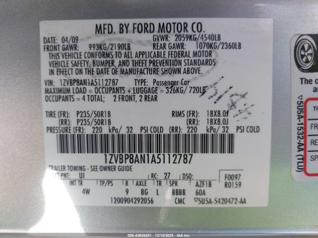 Ford Mustang Image 8