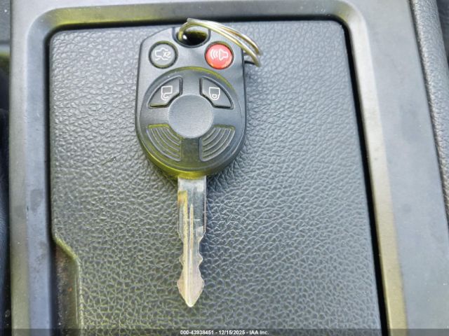 Ford Mustang Image 7