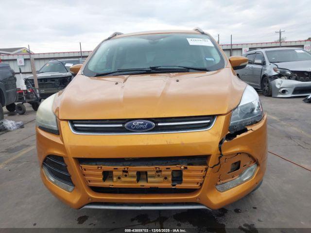 Ford Escape Titanium Image 6