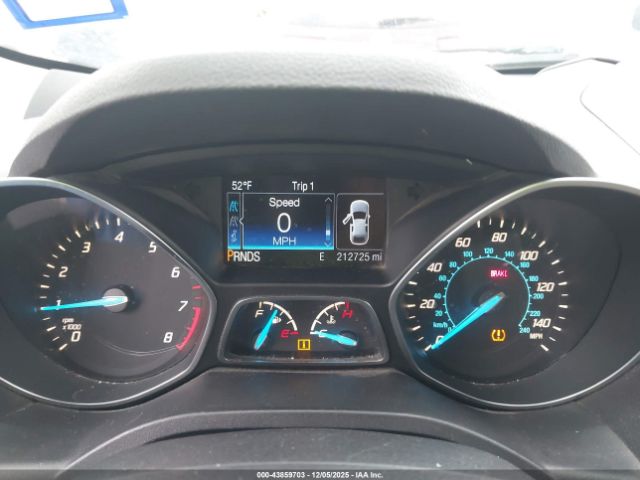 Ford Escape Titanium Image 14