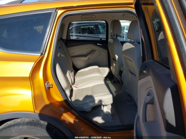 Ford Escape Titanium Image 16