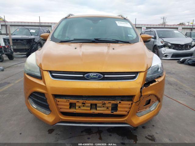 Ford Escape Titanium Image 17