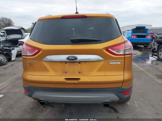 Ford Escape Titanium Image 3