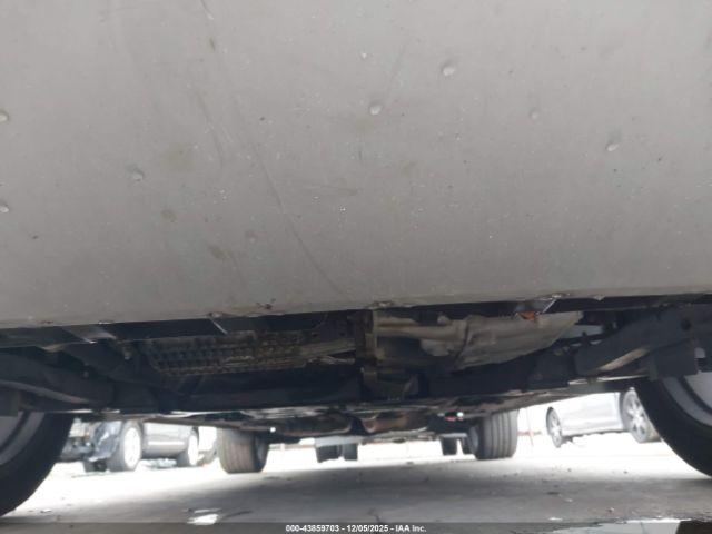 Ford Escape Titanium Image 2