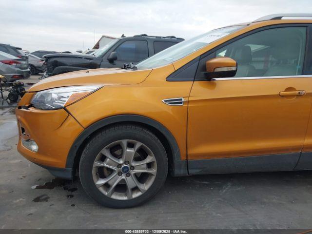 Ford Escape Titanium Image 12