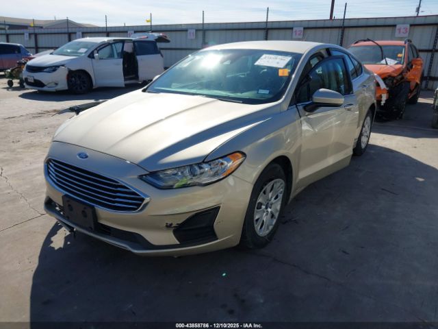Ford Fusion S Image 12