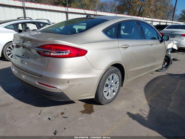 Ford Fusion S Image 7