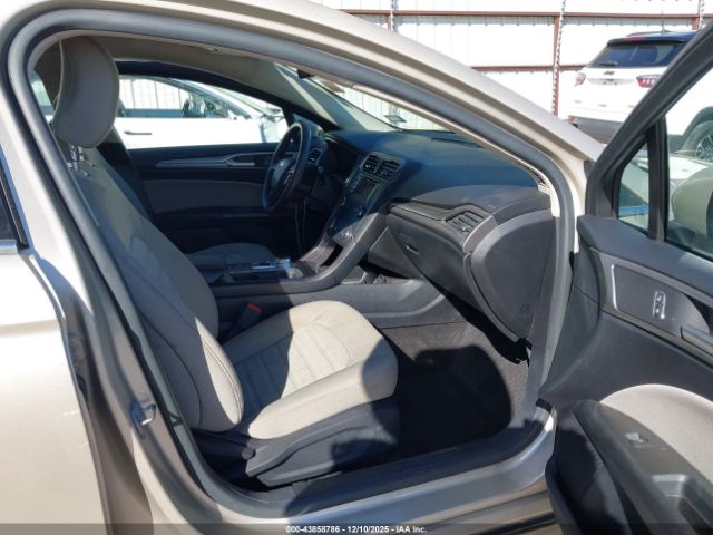 Ford Fusion S Image 14