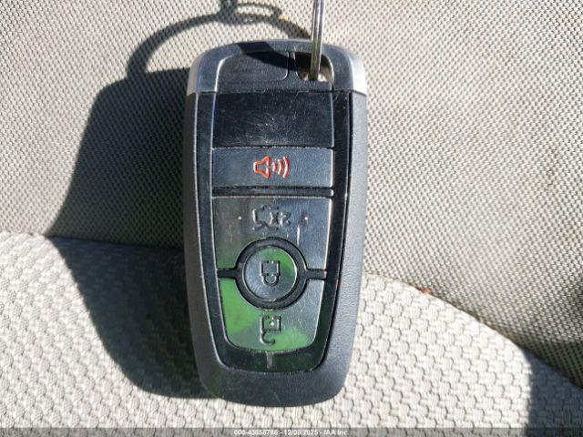 Ford Fusion S Image 15