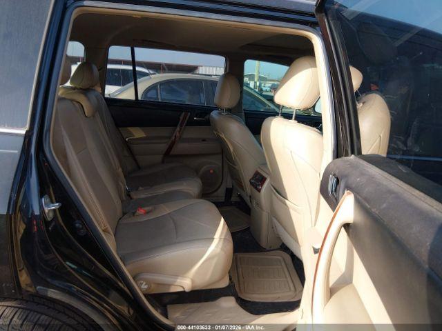 Toyota Highlander Limited V6 Image 10