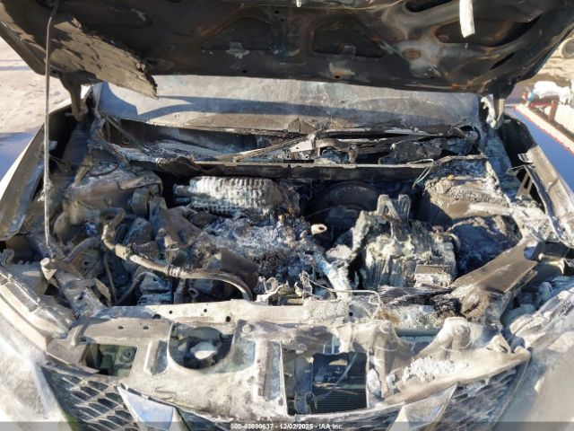 Nissan Rogue Image 2