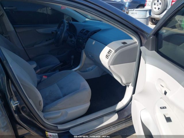 Toyota Corolla Le Image 4