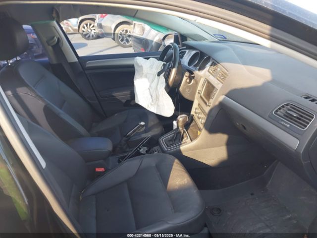 Volkswagen Golf Tsi Se 4-door Image 11