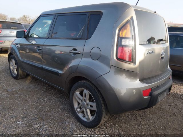 Kia Soul + Image 4